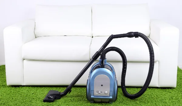 Vacuum cleaner to tidy up the living room